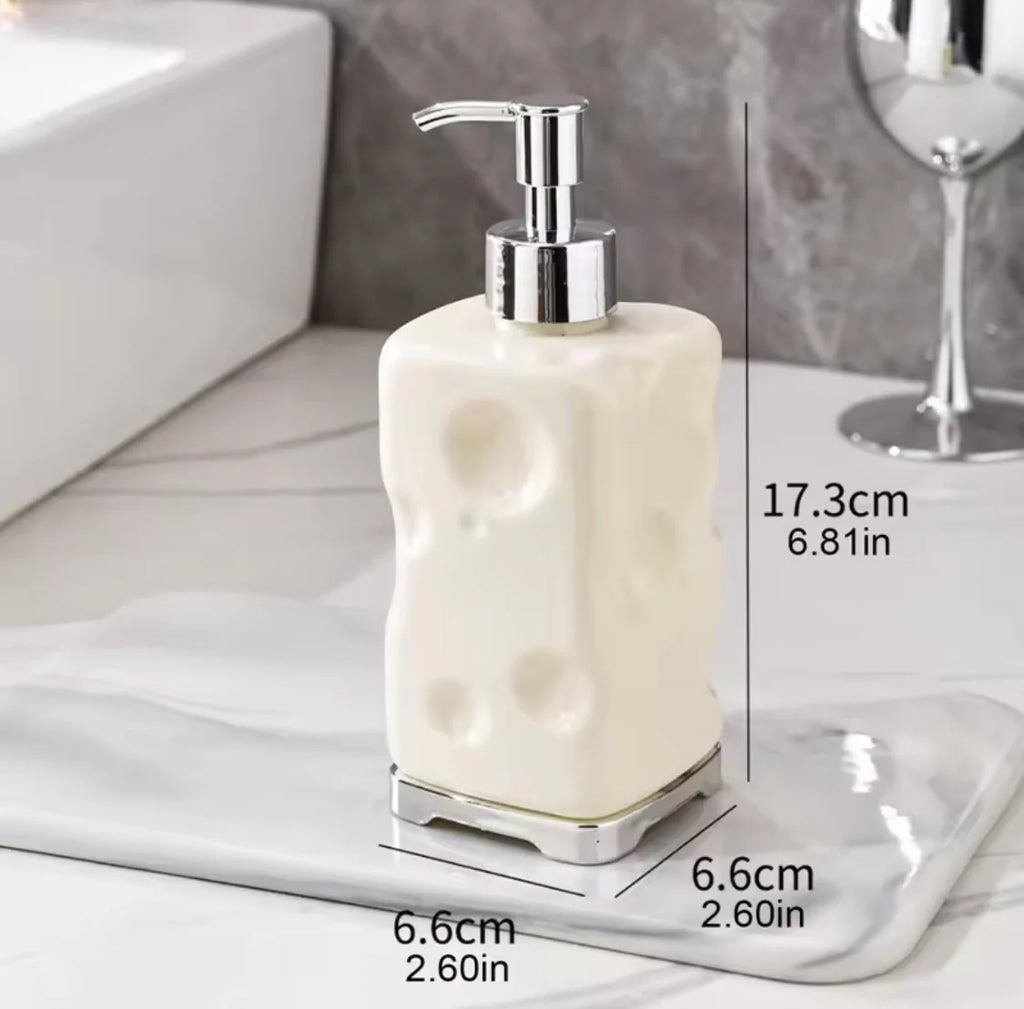 Reusable Plastic Soap Dispenser Bottle – Refillable Pump Container for Kitchen & Bathroom Countertops